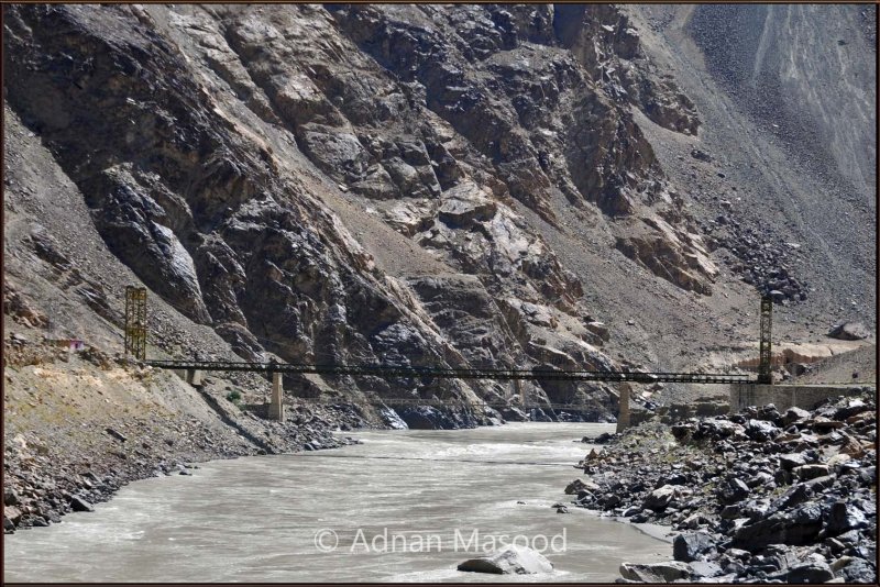 Bridge on Indus river.jpg