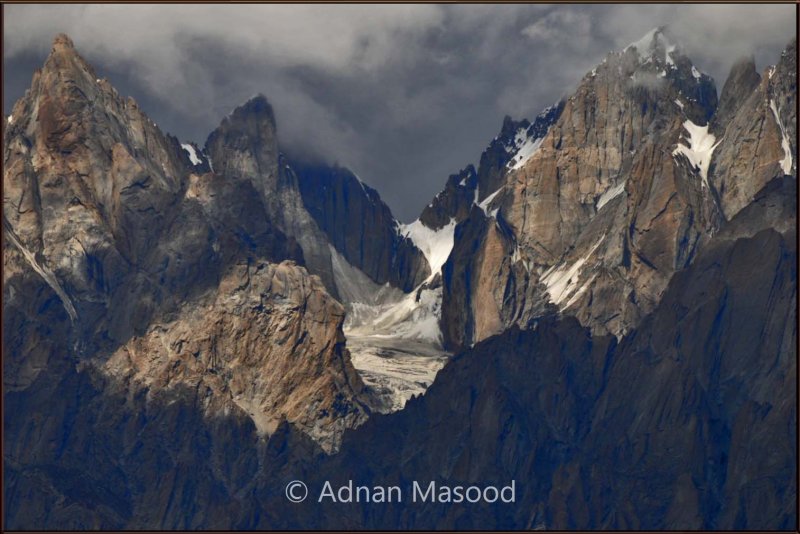 Karakoram peaks from Khaplu Fort.jpg