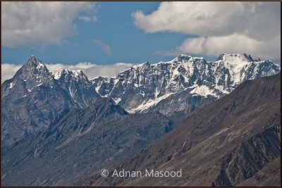 Peaks surrounding Shigar valley.jpg