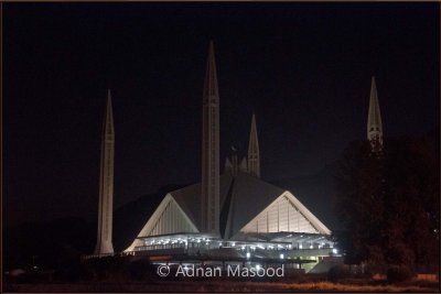 Faisal Masjid in evening.jpg