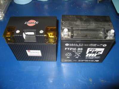 Shorai 21 amp/hour next to OEM 14 amp/hour Concours battery