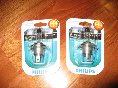 Phillips Extreme H4 bulbs