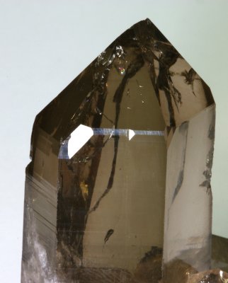 Left-handed Dauphin twin of smoky quartz, 7 cm, Gletschhorn, Gscheneralp, Uri, Switzerland