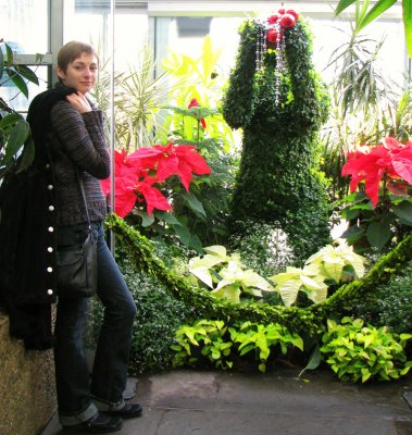 Topiary Bear with Admirer