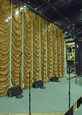 THE CHORUS VIEW, WHEN THE MIDDLE CURTAIN IS DOWN
