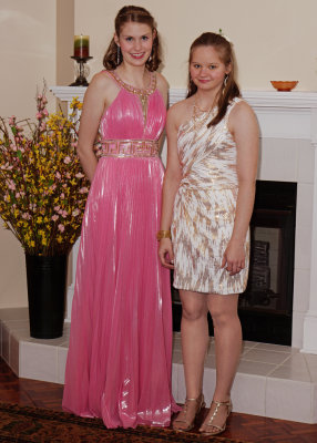 MIRI AND SARAH, JUST BEFORE LEAVING FOR THE PROM  -  SONY 50mm f/1.8 LENS  -  SONY HVL-F58AM FLASH