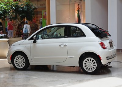 FIAT 500C LOUNGE CABRIO  -  IN THE SOUTH PART SHOPPING CENTER, CHARLOTTE, NORTH CAROLINA