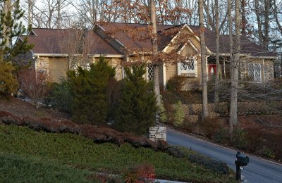 NEIGHBORS HOUSE