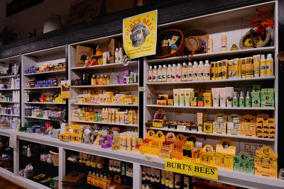MAST GENERAL STORE - ISO 1600