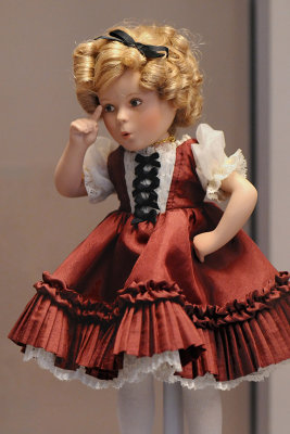 ANOTHER SHIRLEY TEMPLE DOLL - ISO 1600 - HAND-HELD