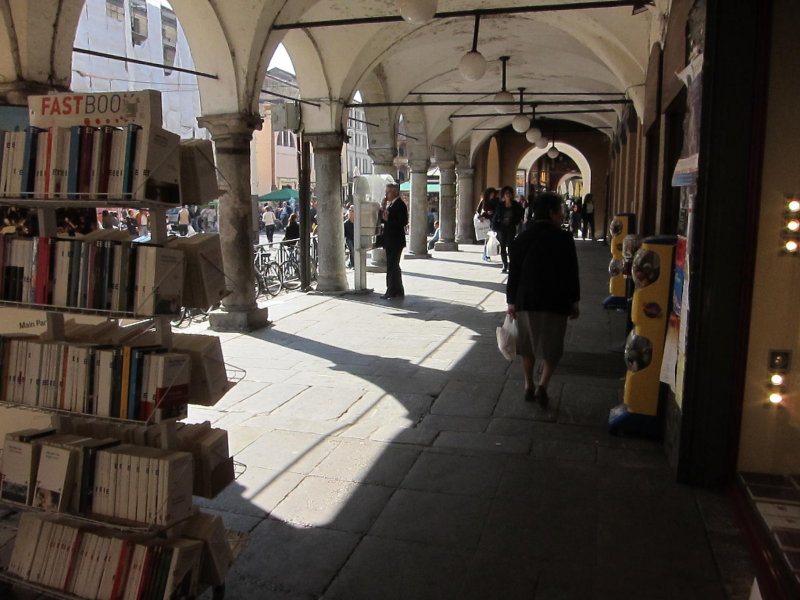 Pavia, Piazza Vittoria