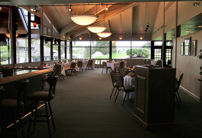 The Restaurant, Bar and Banquet Facilities at the Glen Oak Country Club