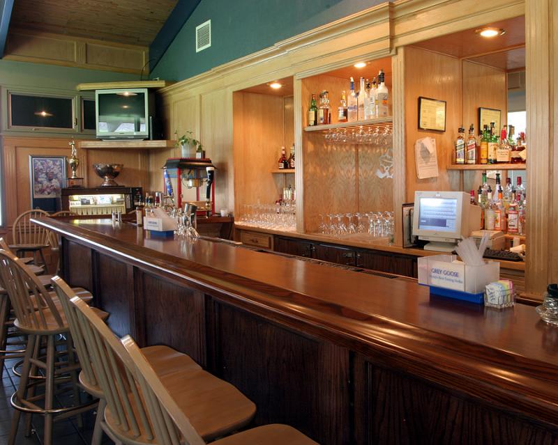 The Restaurant, Bar and Banquet Facilities at the Glen Oak Country Club