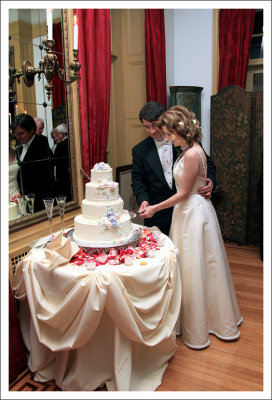 Cutting the Cake Tradition - The Classic Pose