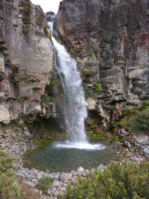 Taranaki Falls2.JPG