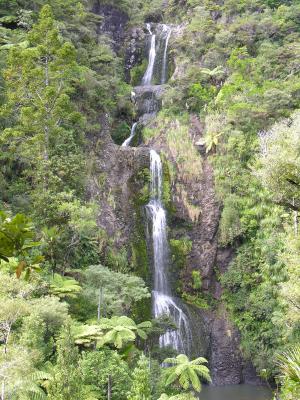 Kitekite Falls1