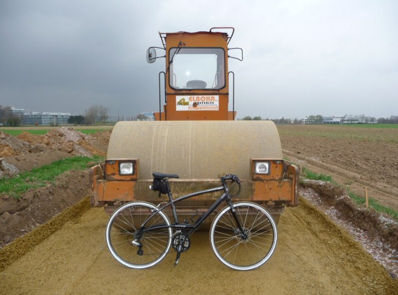 Construction dune piste cyclable (vridique)