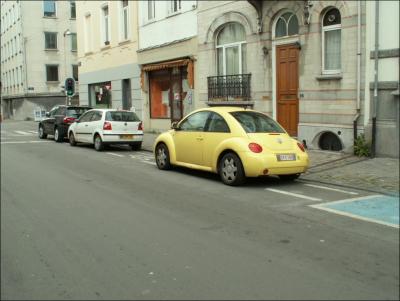 Garées sur la piste et sur le sas (ICR1 et RV10).