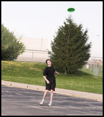 Frisbee toss