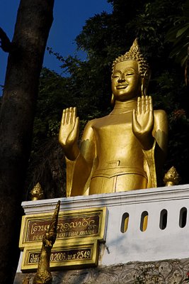 luang prabang, buddha at Mt. Phousi