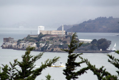 Alcatraz from Telegraph Hill 2630fix800.jpg