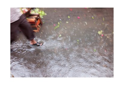 Dadar flower and vegetable market in the rain