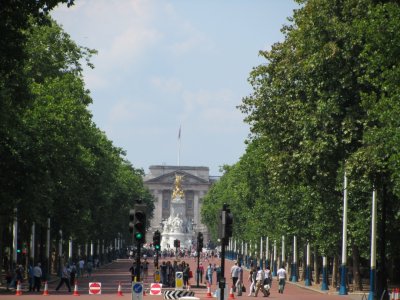 London: Looking down towards Buckingham Palace