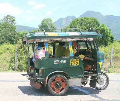 ingenious! This tricycle can accomodate 10!