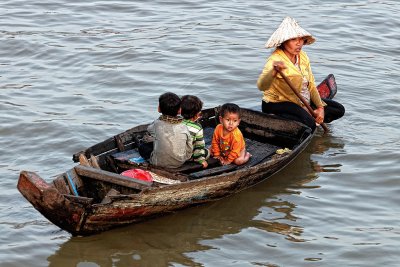 Vietnamese begging boat
