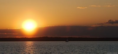 Sunset / sailing