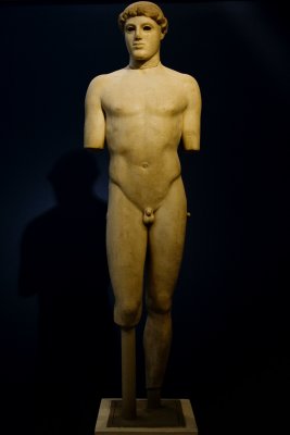 Kritias Boy - Archaic period 485 BC, height: 0.86 m, parian marble