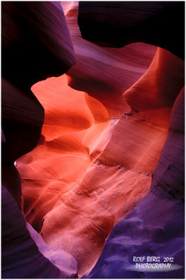 Navajo Country    -    Antelope Canyon