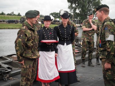 243_n4dd4-wandelaars-cuijk.jpg
