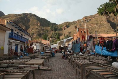 The Pisac market is closing