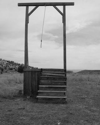 g4/43/663243/3/60267528.HangmansTowerBW.jpg