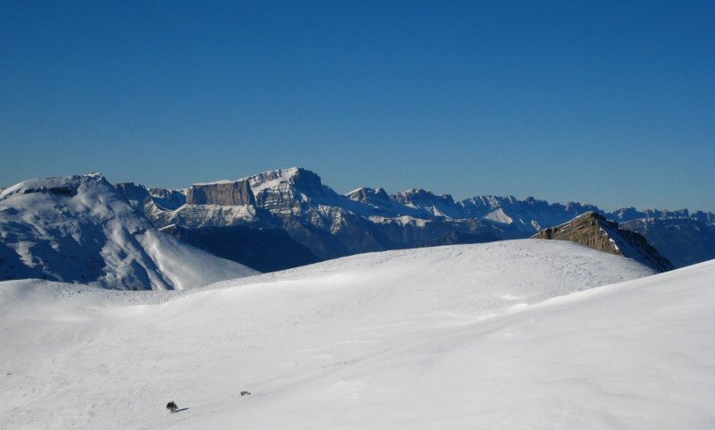 Mont Aiguille et chane des sommets du Vercors, vus depuis Jagne, 1er janvier 2008