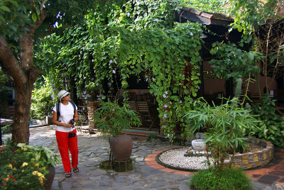 Serenade Cafe