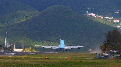 747 Taking Off in St. Maarten