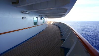 Grand Princess Promenade Deck