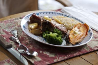 g4/44/401444/3/60561242.Dinner.jpg