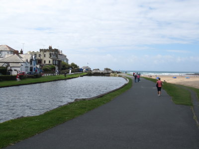 Bude - canal to the beach