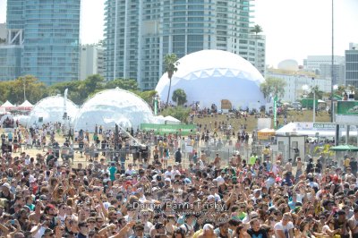 20100325_Ultra_Music_Festival_DHF_6142.jpg