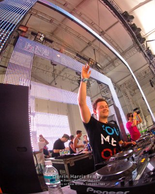 20100325_Ultra_Music_Festival_DHF_9408.jpg