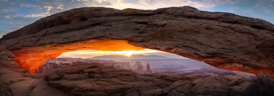 Mesa arch panorama