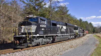 NS 4002 Front