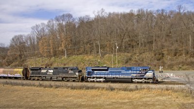 EMDX 2012 SD70ACe Demonstrator