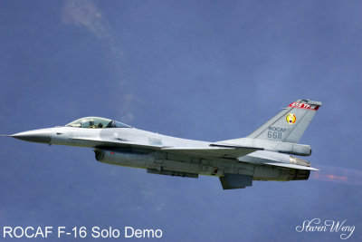 F-16 Solo Demo