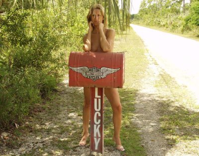 Lucky Cole Mailbox 071.jpg