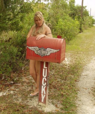 Lucky Cole Mailbox 174.jpg