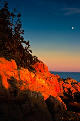 20111009-Bright_sunset_on_rocks_at_Bass_Harbor_Lighthous__Acadia_NP__Maine-2.jpg